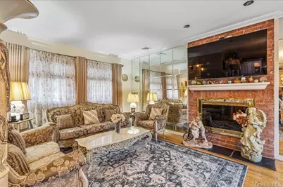 264-47 Grand Central Parkway, Flushing, NY 11362 - Photo 6