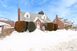 2 Parkview Pl, Elmont, NY 11003 - Photo 2