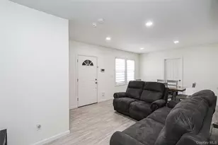 267 N Wellwood Ave, Lindenhurst, NY 11757 - Photo 4