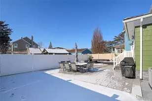 267 N Wellwood Ave, Lindenhurst, NY 11757 - Photo 44