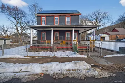 4 Chapel Street, Ellenville, NY 12428 - Photo 2