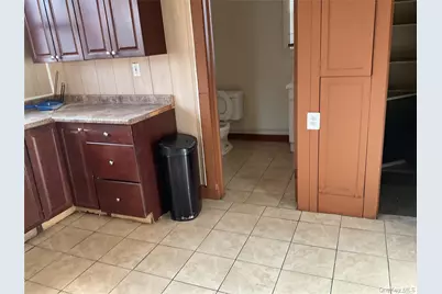 76 Lawrence Avenue #Unit 2, New Windsor, NY 12553 - Photo 4