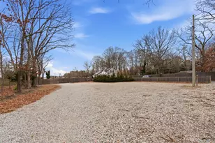 60 Frowein Rd, Center Moriches, NY 11934 - Photo 24