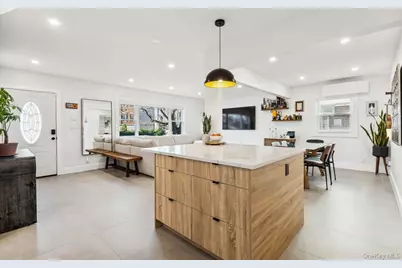 139 Gibson Boulevard, Valley Stream, NY 11581 - Photo 12