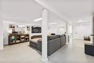 139 Gibson Blvd, Valley Stream, NY 11581 - Photo 18