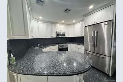 820 Dean Avenue, Bronx, NY 10465 - Photo 4