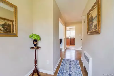 4 Conscience Bay Road, Setauket, NY 11733 - Photo 2