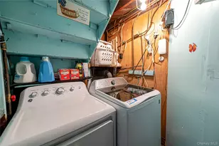 187 Nolin St, Brentwood, NY 11717 - Photo 16