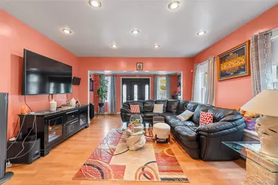 10480 113th Street, Richmond Hill, NY 11419 - Photo 6