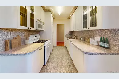 85-04 63rd Drive #6E, Rego Park, NY 11374 - Photo 4