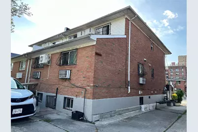 137-42 Geranium Avenue, Flushing, NY 11355 - Photo 4