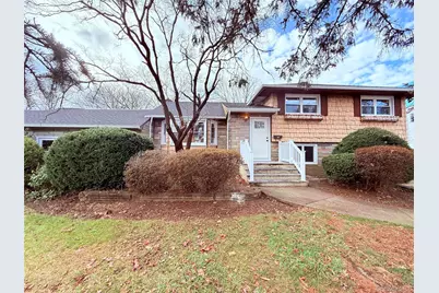 528 Canary Place, North Babylon, NY 11703 - Photo 1