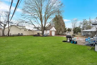 37 9th Street, Hicksville, NY 11801 - Photo 4