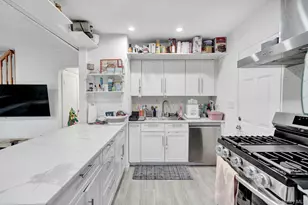 37 9th St, Hicksville, NY 11801 - Photo 12