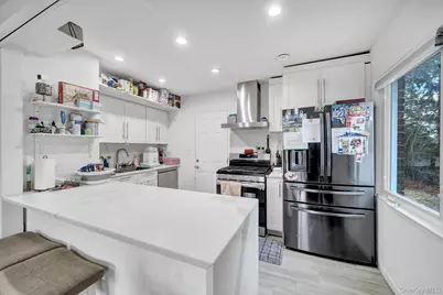 37 9th Street, Hicksville, NY 11801 - Photo 10