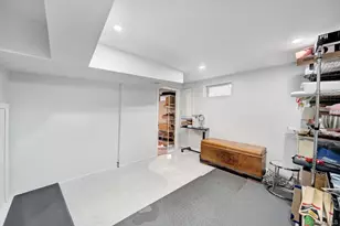 37 9th St, Hicksville, NY 11801 - Photo 24