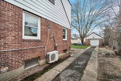 37 9th Street, Hicksville, NY 11801 - Photo 6