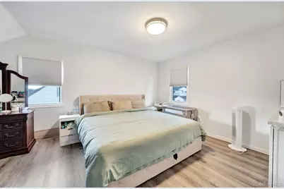 37 9th Street, Hicksville, NY 11801 - Photo 18