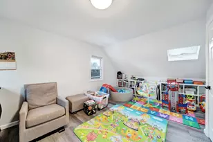 37 9th St, Hicksville, NY 11801 - Photo 22