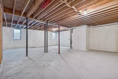 52 Cortland Avenue, Hicksville, NY 11801 - Photo 28