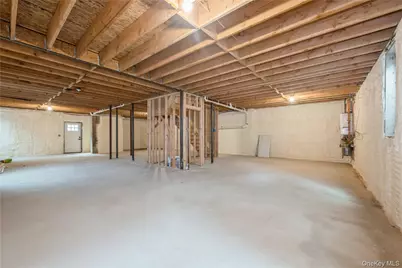 52 Cortland Avenue, Hicksville, NY 11801 - Photo 18