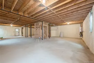 52 Cortland Ave, Hicksville, NY 11801 - Photo 18