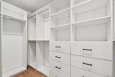 52 Cortland Avenue, Hicksville, NY 11801 - Photo 24