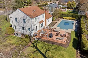 12 Fairway Dr, Middle Island, NY 11953 - Photo 4