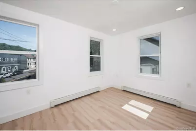 192 Grand Street #Apt 2, Croton on Hudson, NY 10520 - Photo 4