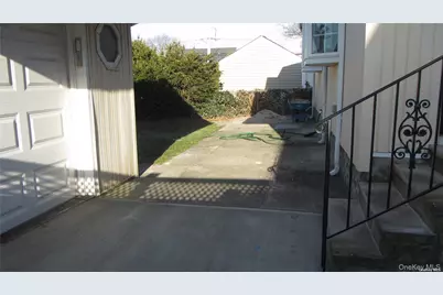 367 Columbus Parkway, East Williston, NY 11501 - Photo 20