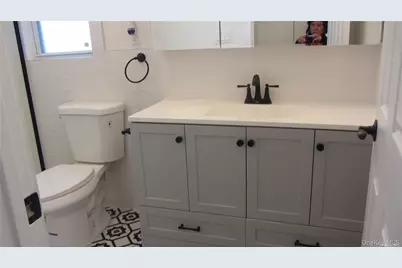 367 Columbus Parkway, East Williston, NY 11501 - Photo 6