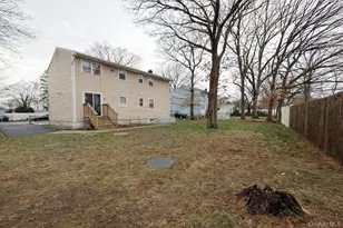 35 N 16th St, Wheatley Heights, NY 11798 - Photo 18