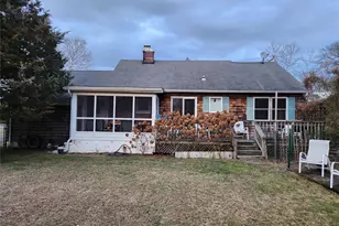 53 Riverside Dr, Riverhead, NY 11901 - Photo 4