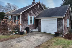 53 Riverside Dr, Riverhead, NY 11901 - Photo 2