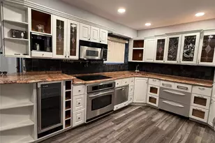 253 Feller Dr, Central Islip, NY 11722 - Photo 6