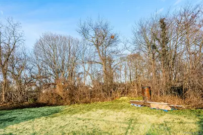 1191 E 3rd Avenue, Bay Shore, NY 11706 - Photo 26