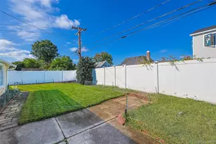 80 Cypress Ln E, Westbury, NY 11590 - Photo 18