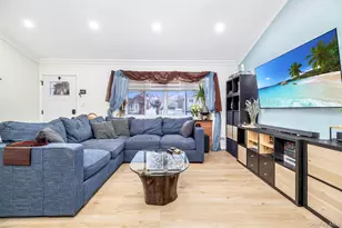 312 W 20th St, Deer Park, NY 11729 - Photo 32