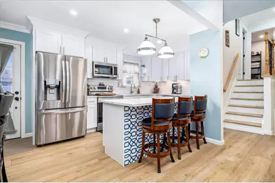 312 W 20th Street, Deer Park, NY 11729 - Photo 8