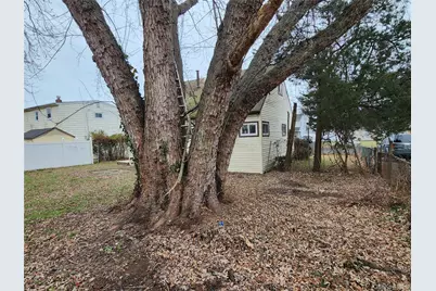 33 Parkway Boulevard, Wyandanch, NY 11798 - Photo 10