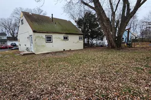 33 Parkway Blvd, Wyandanch, NY 11798 - Photo 6