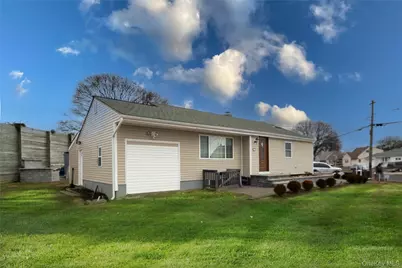 505 Madison Avenue, Brentwood, NY 11717 - Photo 2