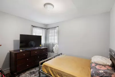 505 Madison Avenue, Brentwood, NY 11717 - Photo 14