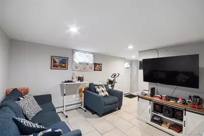 505 Madison Avenue, Brentwood, NY 11717 - Photo 16