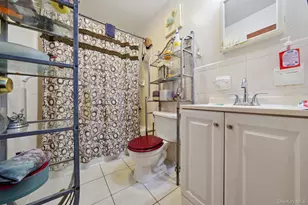 831 E 221st St, Bronx, NY 10467 - Photo 16