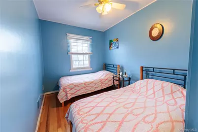 678 Front Street #E, Hempstead, NY 11550 - Photo 16