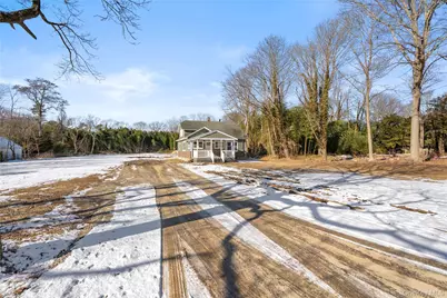 450 Munsell Road, Patchogue, NY 11772 - Photo 4