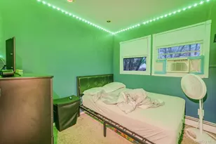 50 Meadowbrook Dr, Brentwood, NY 11717 - Photo 10