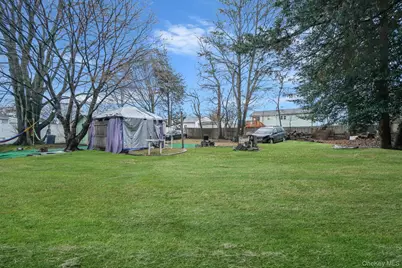 50 Meadowbrook Drive, Brentwood, NY 11717 - Photo 18