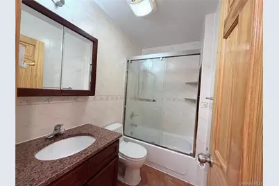 152-12 Peck Avenue, Flushing, NY 11355 - Photo 8
